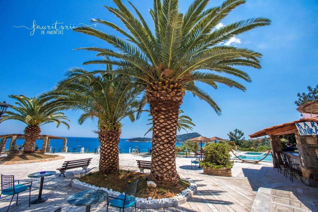 Kinira Beach Hotel Exterior foto