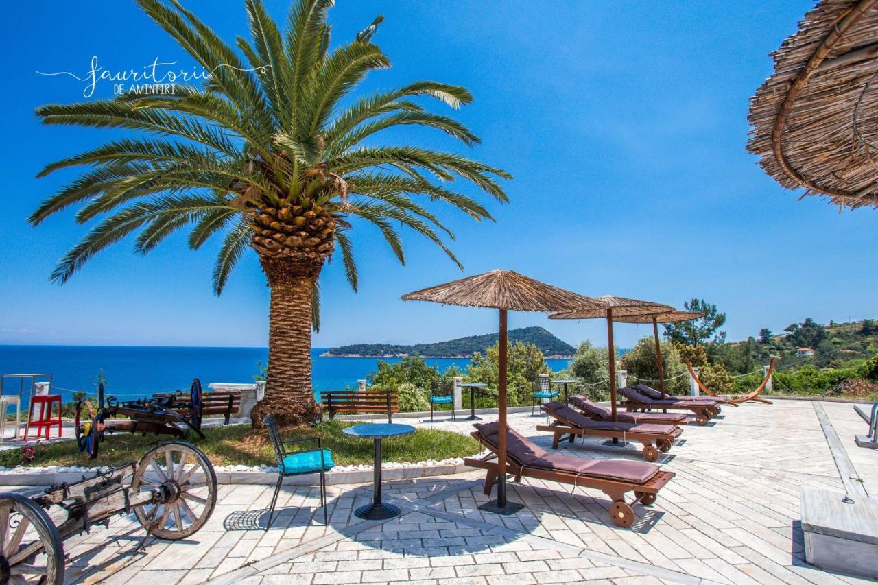 Kinira Beach Hotel Exterior foto