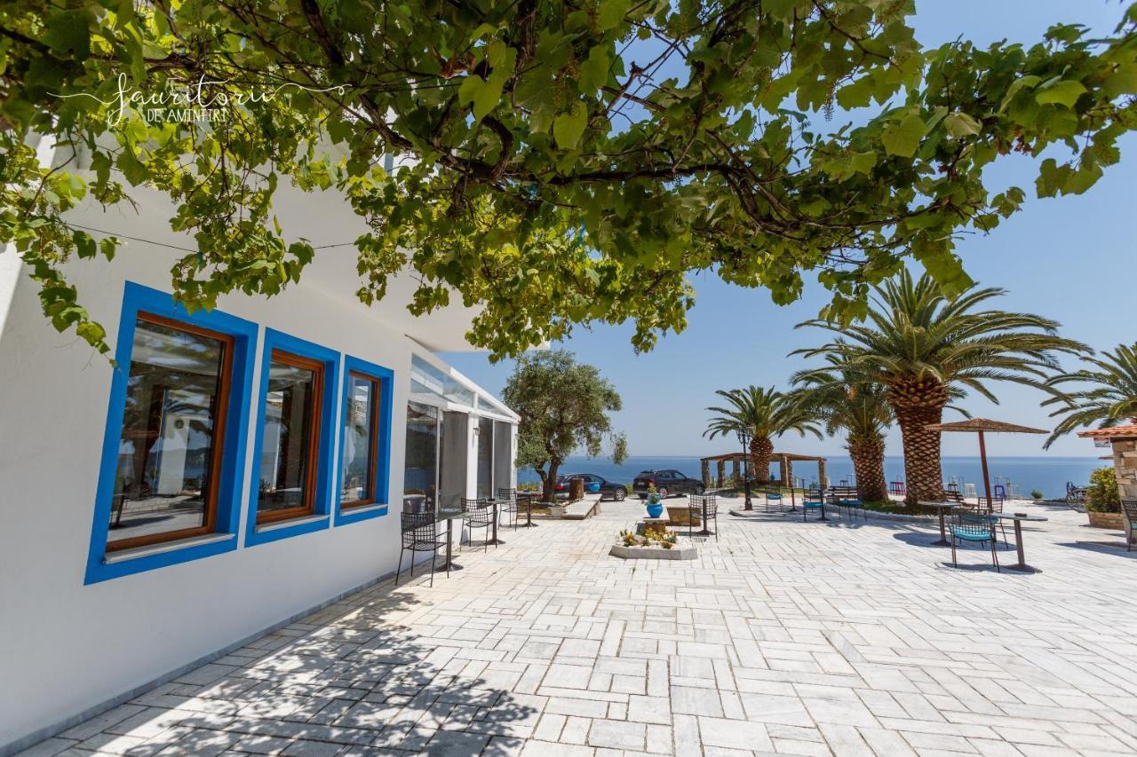 Kinira Beach Hotel Exterior foto