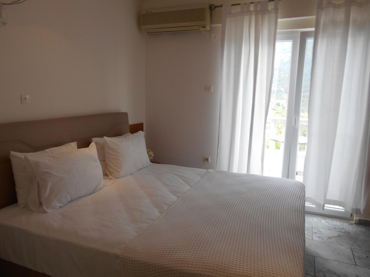 Kinira Beach Hotel Exterior foto