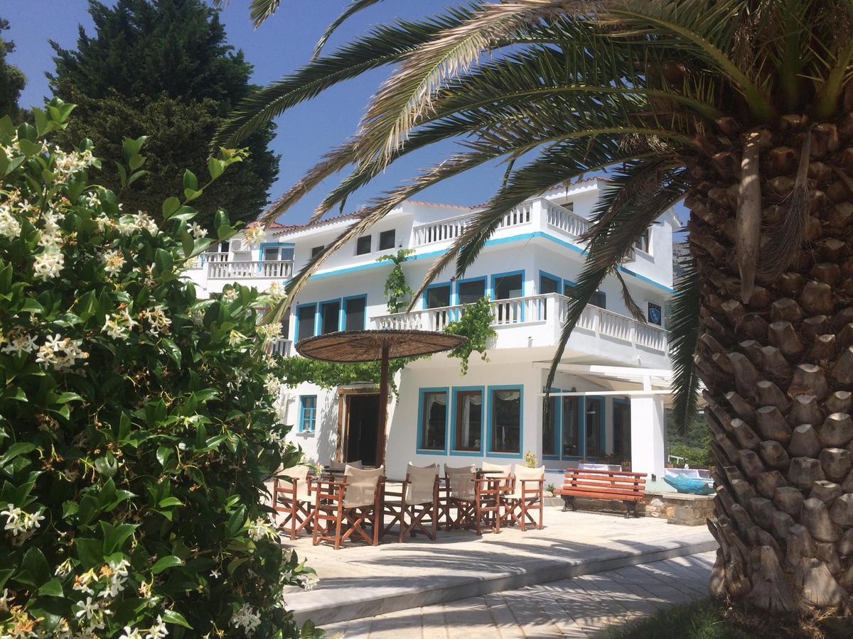 Kinira Beach Hotel Exterior foto