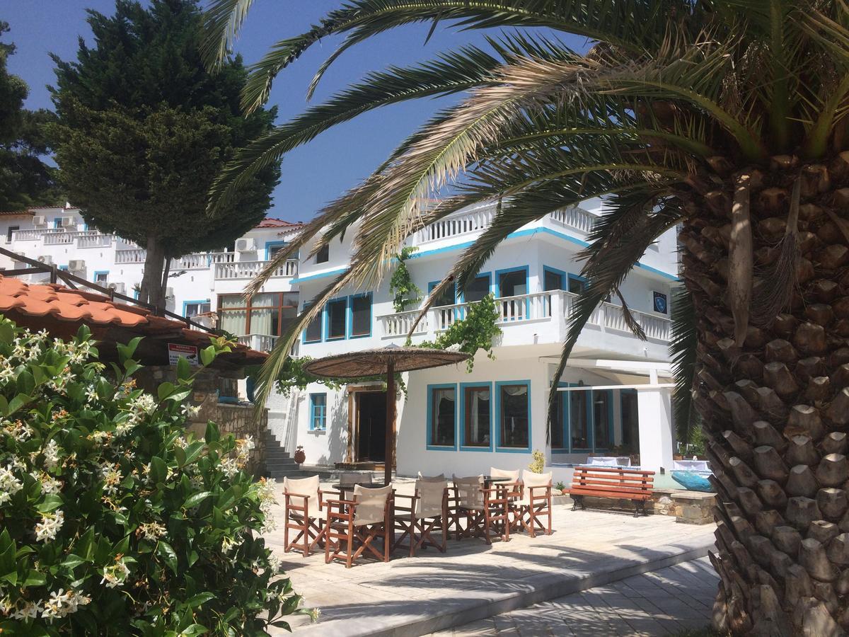 Kinira Beach Hotel Exterior foto
