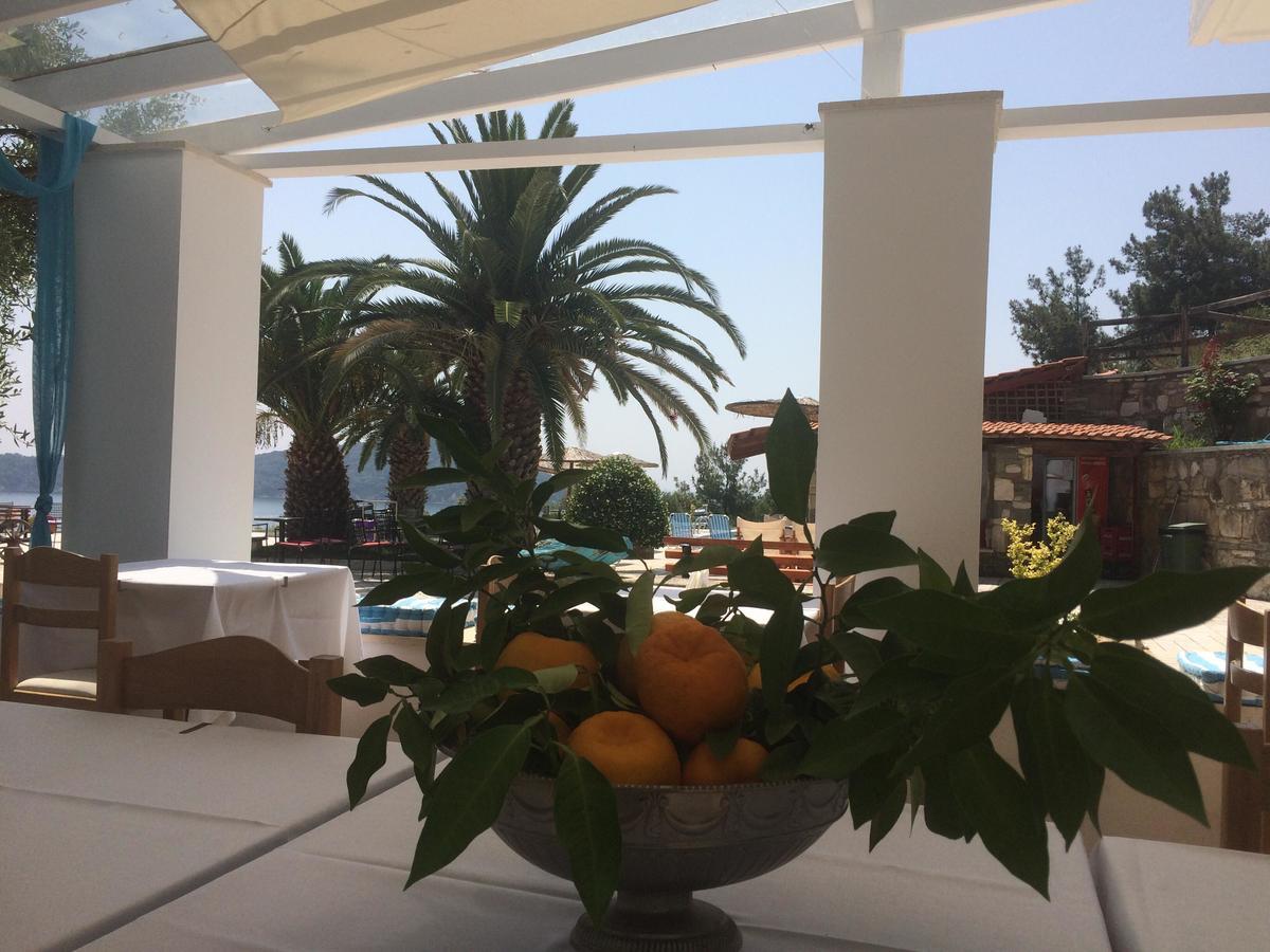 Kinira Beach Hotel Exterior foto
