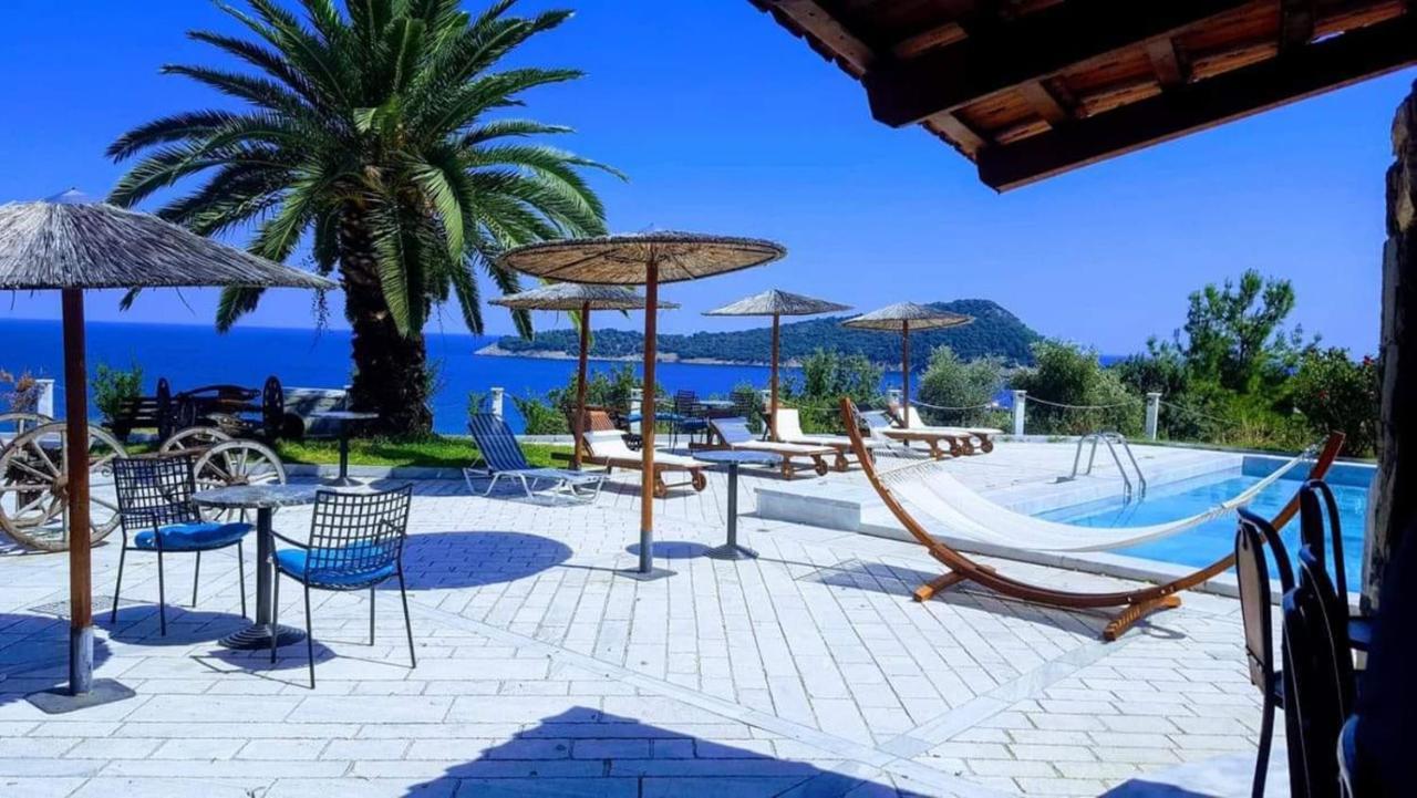 Kinira Beach Hotel Exterior foto